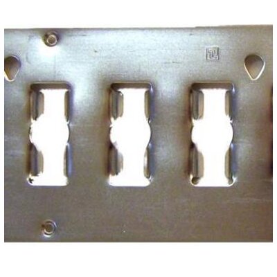Flat universal lashing track