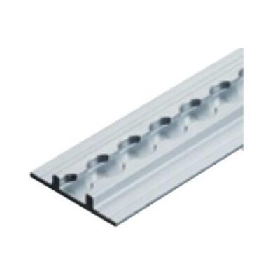 Airline lashing track with flange