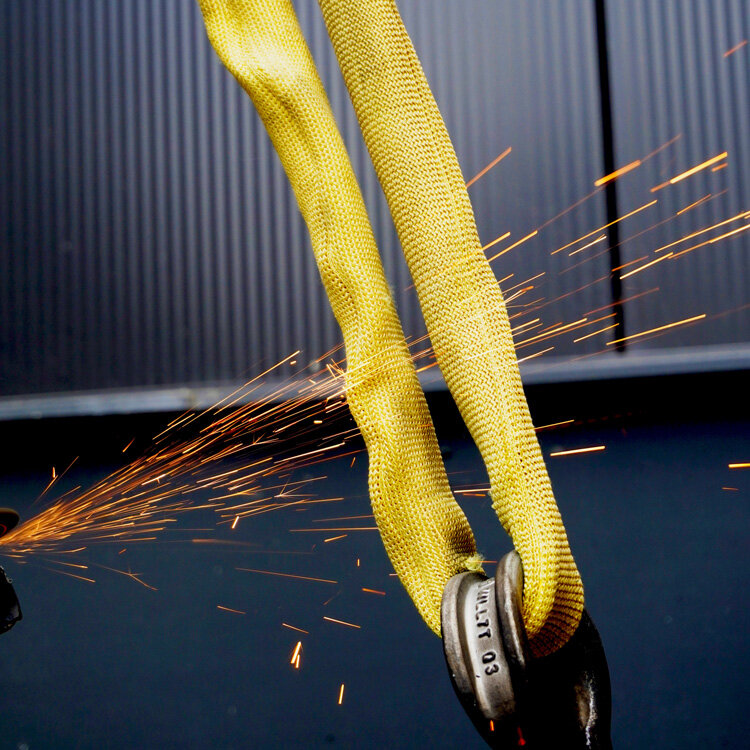 Inferno® Soft Sling exposed to sparks Inferno® Soft Sling exposed to sparks
